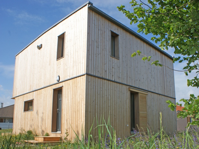 Maison contemporaine écologique de niveau passif : Maison bioclimatique passive 5
